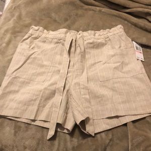Linen shorts